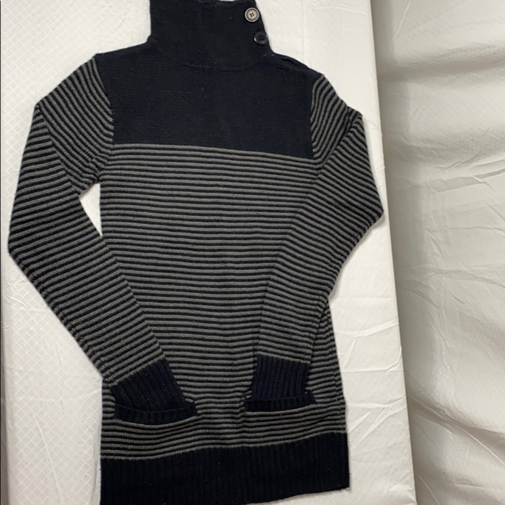Forever 21 Sweater